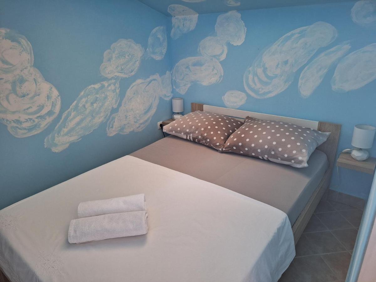 Apartamento Mila Kaštel Novi Exterior foto